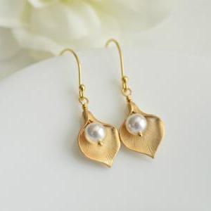 Calla Lily, White Swarovski Pearls Gold Plated..