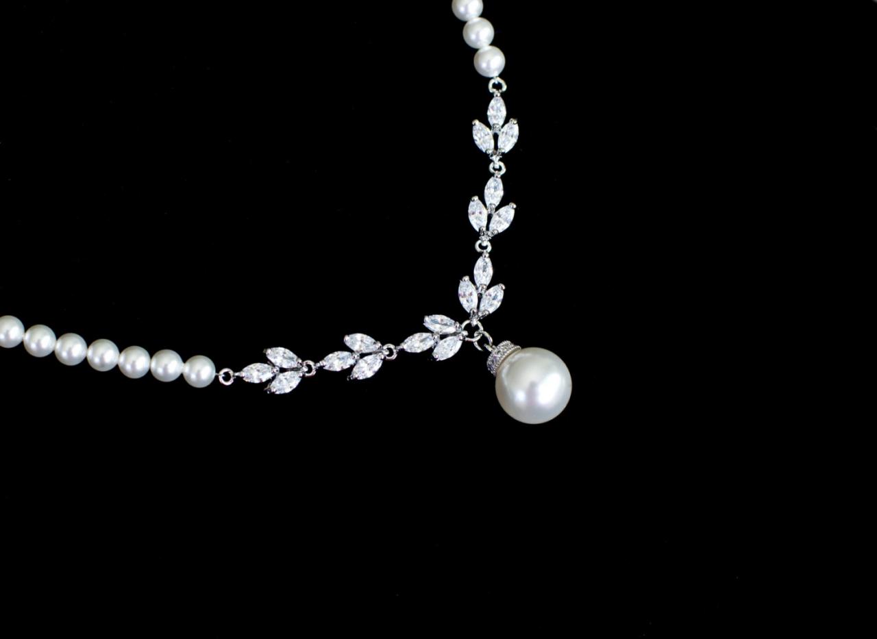 Bridal Necklace, Cubic Zirconia Pearl Bridal Necklace, Swarovski Pearls Necklace, Bridal Pearl Jewelry, Wedding Jewelry, Cz Leaves Necklace