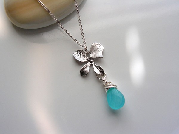 Matte Rhodium Plated Orchid And Blue Turquoise Candy Jade Necklace