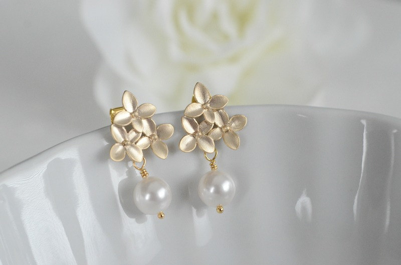 Bridal Earrings, Gold Cherry Blossom Earrings With White Swarovski 8 Mm